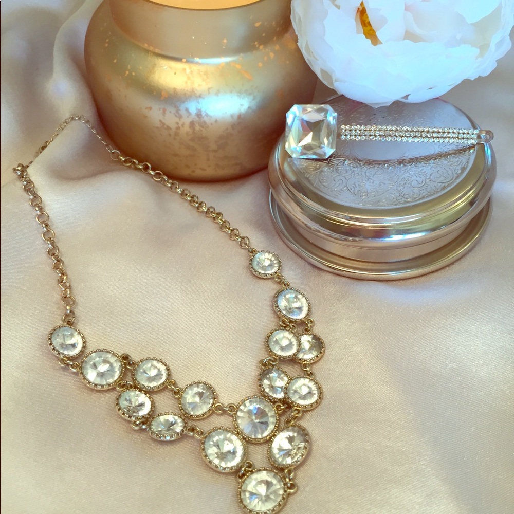 Vintage inspired stone necklace.